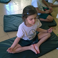 escuela-con-meditacion.jpg